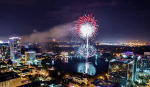 4th of July events and fireworks in Orlando: image of fireworks bursting over Lake Eola on 4th of July