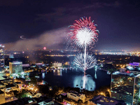4th of July events and fireworks in Orlando: image of fireworks bursting over Lake Eola on 4th of July