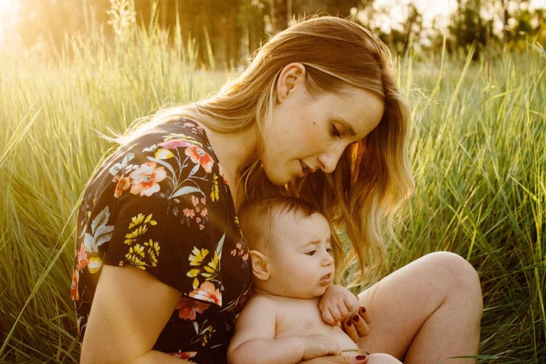 Mother's Day Orlando: image a mom and her baby outdoors