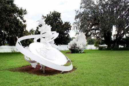Free museum days Orlando: image of the lakeside sculptures at Mennello Museum of Art