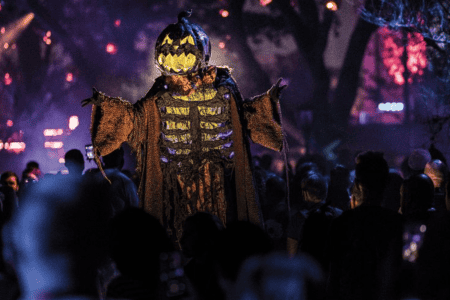 Halloween Orlando: image of scare zone at Halloween Horror Nights