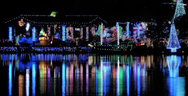 Where to see Christmas lights in Orlando: image of Johanessen Lights