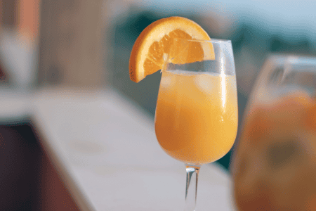 Bottomless mimosa brunch in Orlando: image of a mimosa cocktail