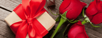 Things to do for Valentine's Day in Orlando: image of red roses and Valentine's Day chocolates